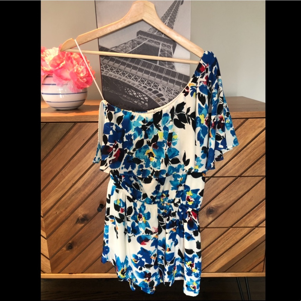 L&T One sleeve Romper - Picture 2 of 7